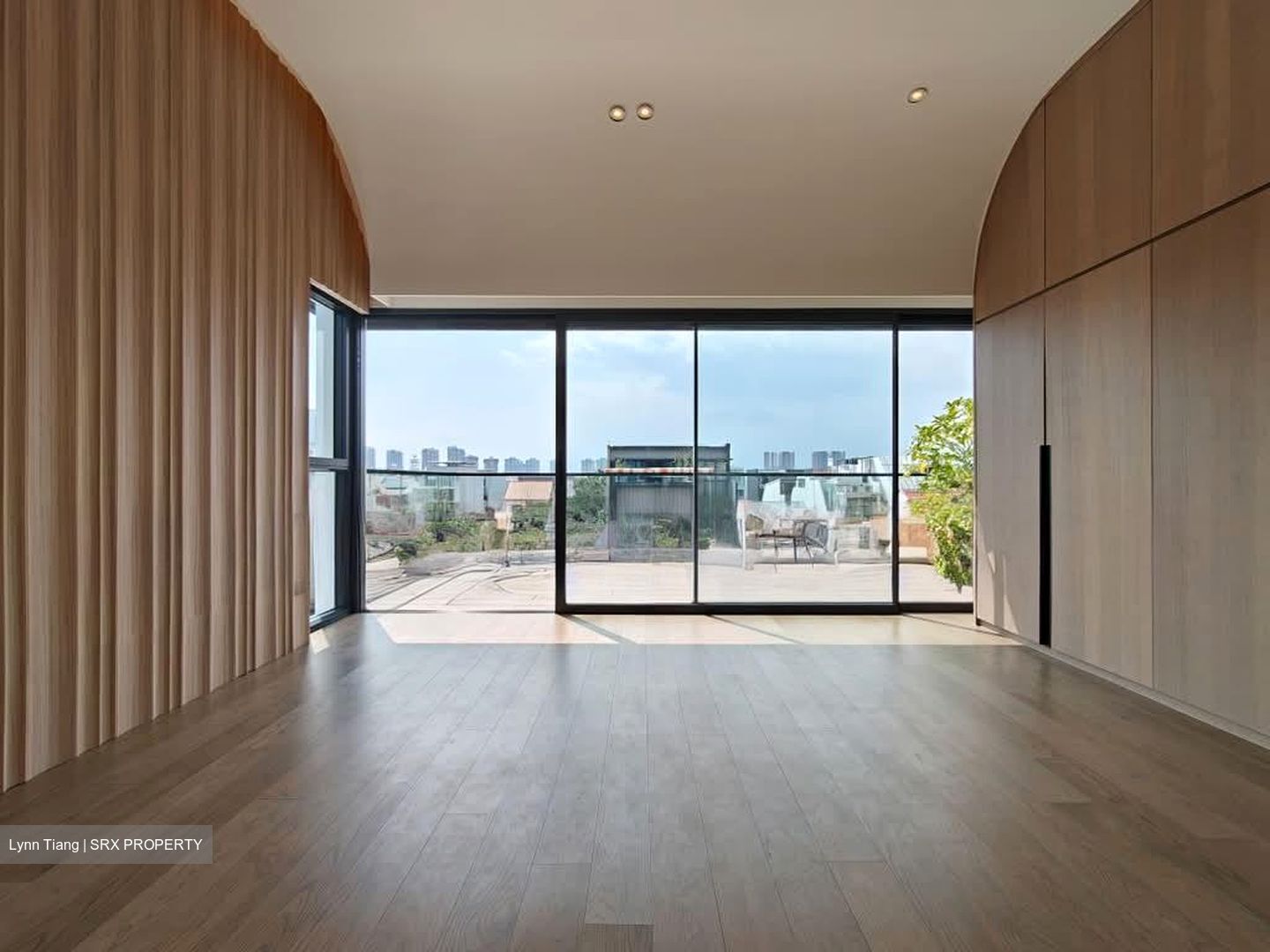 Opera Estate (D15), Terrace #570117061